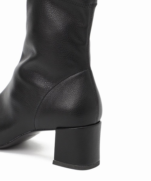 LE TALON(ルタロン)の「5cmスクエアフィットショートブーツ◆(ブーツ・レディース・アイボリー/ブラック系その他・SMALL/MEDIUM/LARGE/X-SMALL)」の6枚目の写真