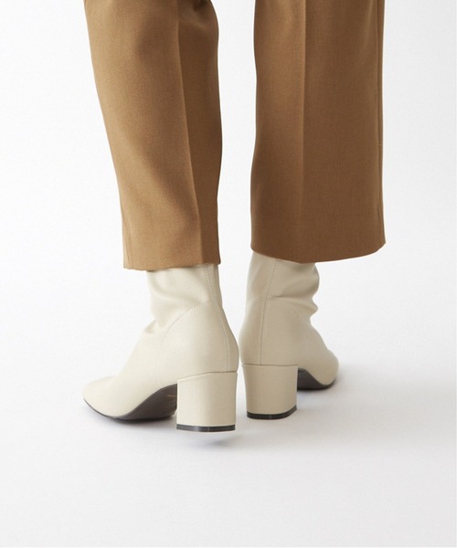 LE TALON(ルタロン)の「5cmスクエアフィットショートブーツ◆(ブーツ・レディース・アイボリー/ブラック系その他・SMALL/MEDIUM/LARGE/X-SMALL)」の22枚目の写真