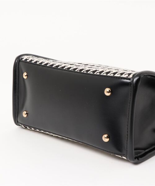 N.(N. Natural Beauty Basic)(エヌエヌナチュラルビューティーベーシック)の「チェック柄くり手トートバッグ(トートバッグ・レディース・ブラック/ブラウン・フリ-)」の4枚目の写真