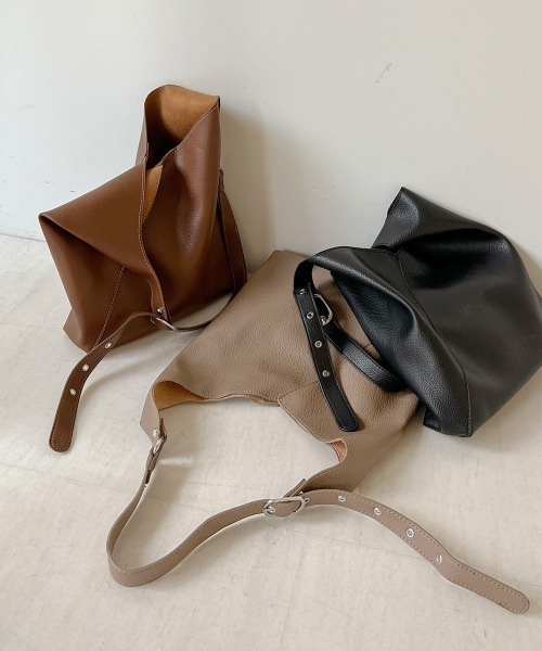 Bab（バブ）の「スクエアカットショルダーバッグ（ショルダーバッグ・レディース・ブラック/ベージュ/ブラウン・ONESIZE）」の8枚目の写真