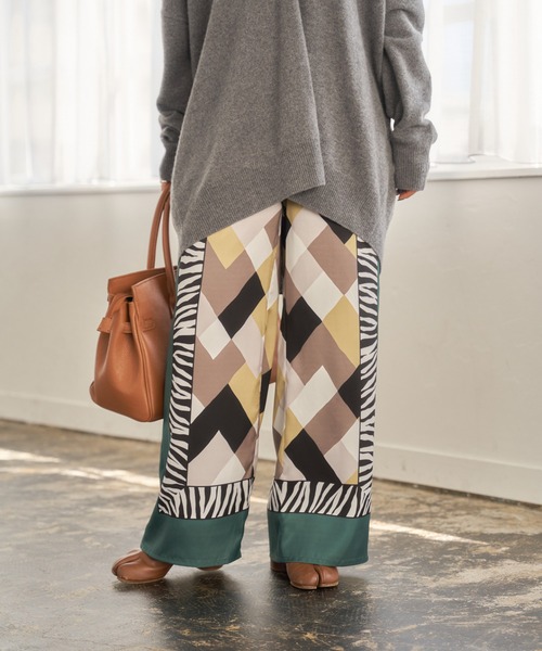 JOURNAL STANDARD（ジャーナルスタンダード）の「スカーフプリントパンツ◆（その他パンツ・レディース・ブルー/グリーン/ブラック・FREE）」の21枚目の写真
