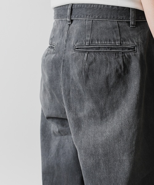 ATTACHMENT（アタッチメント）の「11ozデニム トリプルプリーツワイドテーパードパンツ / 11oz DENIM  TRIPLE PLEATED WIDE TAPERED PANTS（デニムパンツ・メンズ・ブラック/ネイビー・1/2/3）」の15枚目の写真