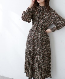 【WEB限定カラー有り】MAYUKOさんコラボ取外しボータイ細プリーツワンピース