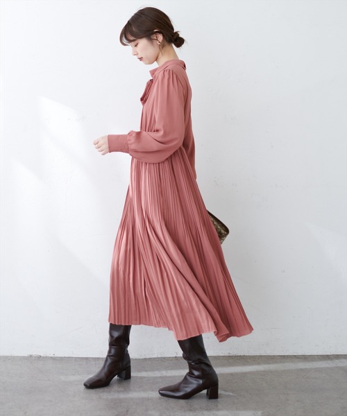 natural couture(ナチュラルクチュール)の「【WEB限定カラー有り】MAYUKOさんコラボ取外しボータイ細プリーツワンピース(ワンピース・レディース・ピンク/ブルー/グリーン/その他1/その他2/ドット・FREE)」の15枚目の写真