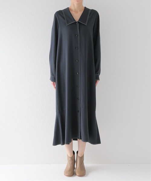 JOURNAL STANDARD relume（ジャーナルスタンダード　レリューム）の「ビッグカラーステッチワンピース◆（ワンピース・レディース・チャコールグレー/カーキ・FREE）」の3枚目の写真