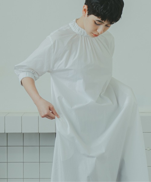 割引発見 / WHYTO. ホワイト」ギャザーネックドレス'Gather Dress' Neck ワンピース
