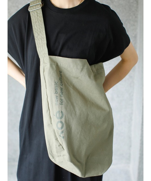 koe(コエ)の「キャンバスワンショルダーバッグ*(ショルダーバッグ・レディース・ライトグレー/ブラック/アイボリー/ライトカーキ/ライトインディゴブルー/ライトイエロー・FREE)」の5枚目の写真