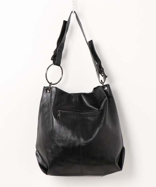 LVEU.（ラブユ.）の「【LVEU.】リングデザインワンショルダーバッグ / トートバッグ A4 大容量 鞄 ワンショルダー 合皮 合成皮革 かばん ショルダーバッグ 大きめ ブラック（トートバッグ・レディース・ブラック/ブラック系その他・FREE）」の14枚目の写真