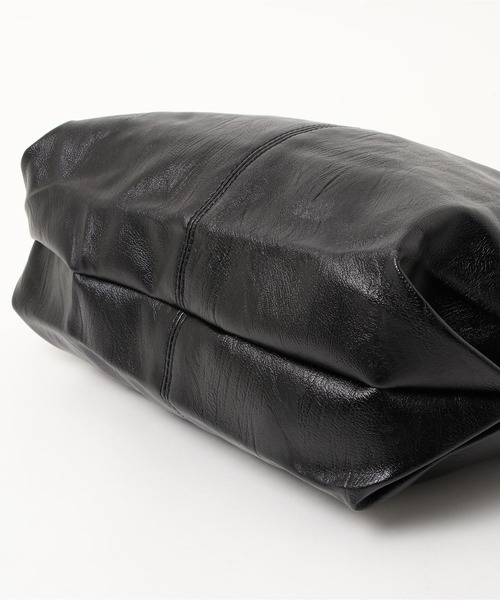 LVEU.（ラブユ.）の「【LVEU.】リングデザインワンショルダーバッグ / トートバッグ A4 大容量 鞄 ワンショルダー 合皮 合成皮革 かばん ショルダーバッグ 大きめ ブラック（トートバッグ・レディース・ブラック/ブラック系その他・FREE）」の13枚目の写真