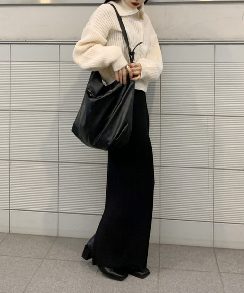 LVEU.（ラブユ.）の「【LVEU.】リングデザインワンショルダーバッグ / トートバッグ A4 大容量 鞄 ワンショルダー 合皮 合成皮革 かばん ショルダーバッグ 大きめ ブラック（トートバッグ・レディース・ブラック/ブラック系その他・FREE）」の22枚目の写真