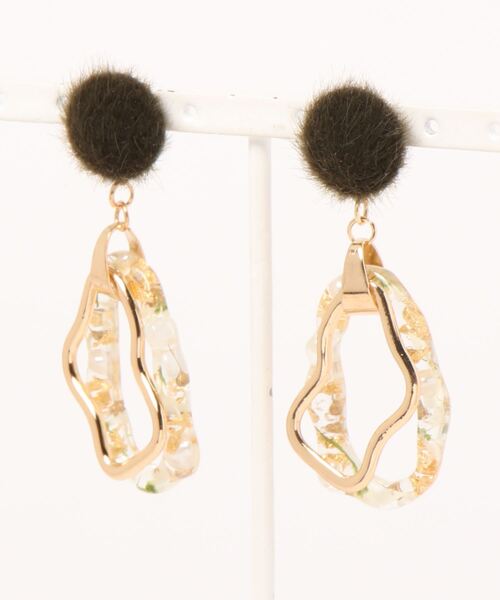 tone(トーン)の「【S.coeuf】ピアス ファーカボション×お花の不規則リング(MA)(ピアス(両耳用)・レディース・ホワイト/ネイビー/カーキ・FREE)」の7枚目の写真