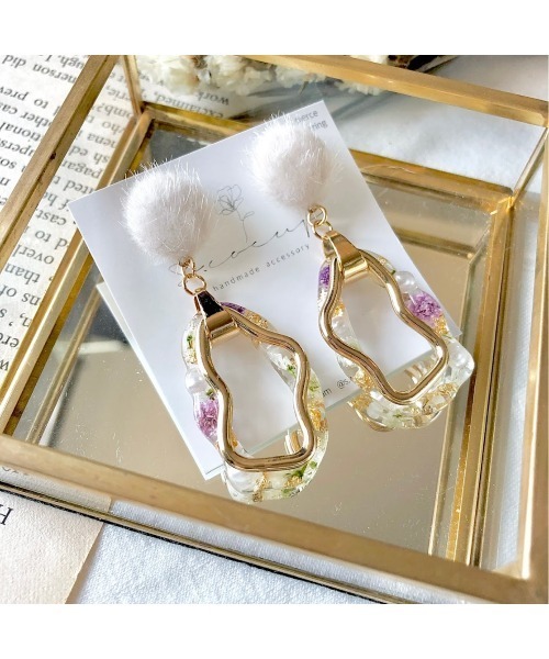 tone(トーン)の「【S.coeuf】ピアス ファーカボション×お花の不規則リング(MA)(ピアス(両耳用)・レディース・ホワイト/ネイビー/カーキ・FREE)」の12枚目の写真
