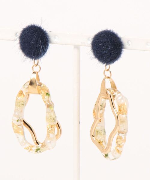 tone(トーン)の「【S.coeuf】ピアス ファーカボション×お花の不規則リング(MA)(ピアス(両耳用)・レディース・ホワイト/ネイビー/カーキ・FREE)」の5枚目の写真