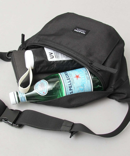 YAKPAK(ヤックパック)の「YAKPAK / ヤックパック / 撥水 600Dポリエステル / ウエストバッグ / ウエストポーチ / white labela / ホワイトレーベル / WAIST BAG(ボディバッグ/ウエストポーチ・メンズ・ブラック・FREE)」の11枚目の写真