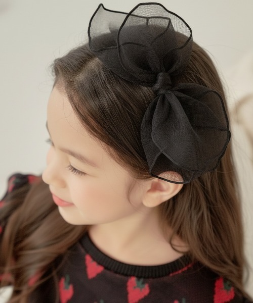 Rora（ローラ）の「スエ ビックリボン カチューシャ(5color)（カチューシャ・キッズ・クリーム/ブラック/ピンク/パープル/シルバー・FREE）」の2枚目の写真