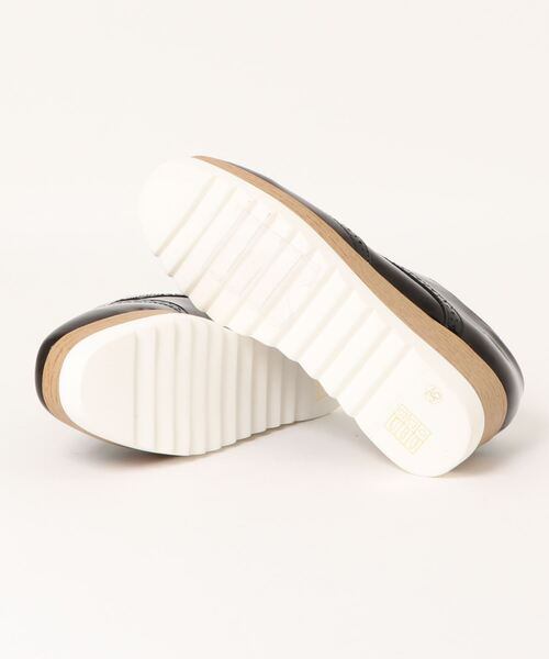 STACCATO(スタッカート)の「プラットフォームクォーターブローグ(ドレスシューズ・レディース・シルバー/ライトブラック・23cm/23.5cm/24cm/24.5cm/22.5cm)」の4枚目の写真