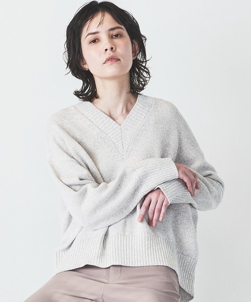 la.f…(ラエフ)の「Vネックカラーニット《手洗い可能》(ニット/セーター・レディース・イエロー系その他/グリーン系その他/ベージュ系その他・9号/7号)」の2枚目の写真