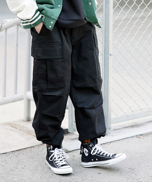 Beno(ビーノ)の「HEAVY COTTON TWILL / WIDE CARGO PANTS(カーゴパンツ・メンズ・ブラック/ベージュ/ブラウン/オフホワイト/オリーブ・S/M/L)」の3枚目の写真