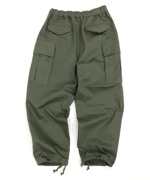 Beno(ビーノ)の「HEAVY COTTON TWILL / WIDE CARGO PANTS(カーゴパンツ・メンズ・ブラック/ベージュ/ブラウン/オフホワイト/オリーブ・S/M/L)」の14枚目の写真