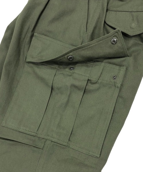 Beno(ビーノ)の「HEAVY COTTON TWILL / WIDE CARGO PANTS(カーゴパンツ・メンズ・ブラック/ベージュ/ブラウン/オフホワイト/オリーブ・S/M/L)」の21枚目の写真
