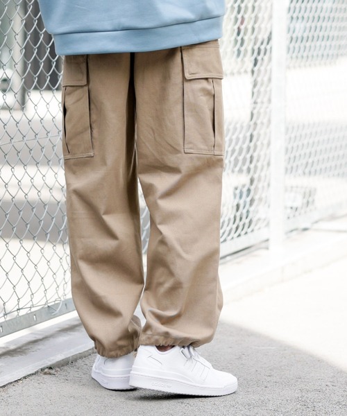 Beno(ビーノ)の「HEAVY COTTON TWILL / WIDE CARGO PANTS(カーゴパンツ・メンズ・ブラック/ベージュ/ブラウン/オフホワイト/オリーブ・S/M/L)」の10枚目の写真