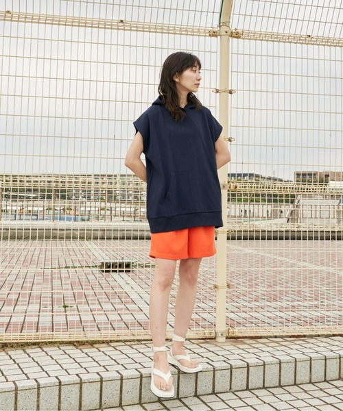 Auntie Rosa Holiday(アンティローザホリデー)の「オーバーサイズコットンパーカー/フーディー(パーカー・レディース・ネイビー/イエロー/グレー・FREE)」の22枚目の写真