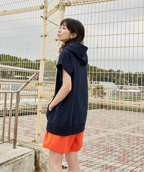 Auntie Rosa Holiday(アンティローザホリデー)の「オーバーサイズコットンパーカー/フーディー(パーカー・レディース・ネイビー/イエロー/グレー・FREE)」の6枚目の写真