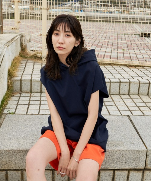 Auntie Rosa Holiday(アンティローザホリデー)の「オーバーサイズコットンパーカー/フーディー(パーカー・レディース・ネイビー/イエロー/グレー・FREE)」の12枚目の写真