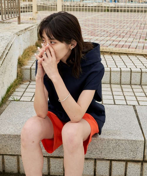 Auntie Rosa Holiday(アンティローザホリデー)の「オーバーサイズコットンパーカー/フーディー(パーカー・レディース・ネイビー/イエロー/グレー・FREE)」の14枚目の写真