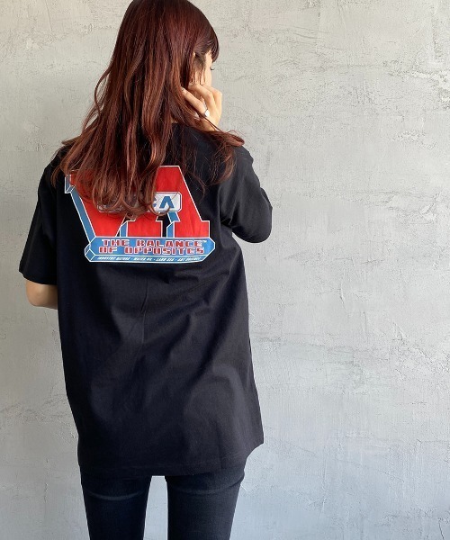 RVCA（ルーカ）の「[RVCA/ルーカ] CONTRACT ST バックロゴプリント Tシャツ（Tシャツ/カットソー・レディース・ホワイト/ブラック・M/L）」の4枚目の写真