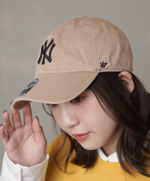 '47（フォーティーセブン）の「【47 / フォーティーセブン】NY刺繍ロゴキャップ（キャップ・レディース・ベージュ・ONESIZE）」の12枚目の写真