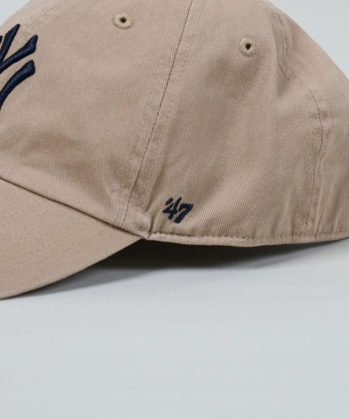 '47（フォーティーセブン）の「【47 / フォーティーセブン】NY刺繍ロゴキャップ（キャップ・レディース・ベージュ・ONESIZE）」の9枚目の写真
