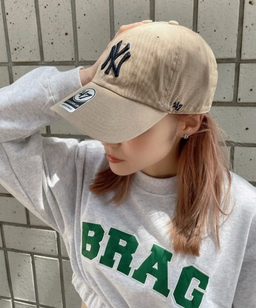 '47（フォーティーセブン）の「【47 / フォーティーセブン】NY刺繍ロゴキャップ（キャップ・レディース・ベージュ・ONESIZE）」の14枚目の写真