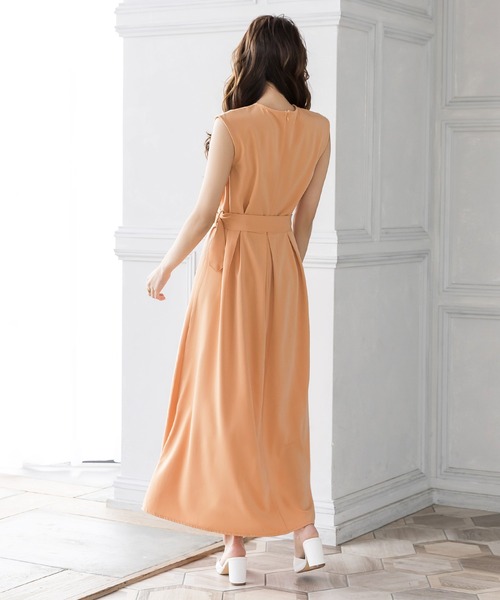 Julia Boutique（ジュリアブティック）の「ベルト付きスリットデザインマキシ丈ワンピース/22057（ワンピース・レディース・ブラック/オレンジ/ベージュ・ONE）」の9枚目の写真