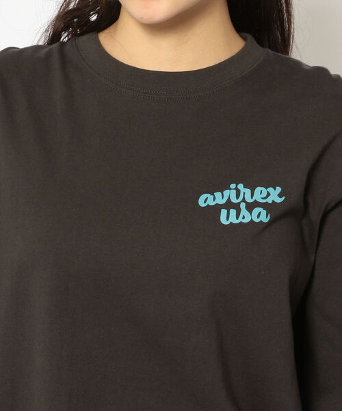 AVIREX（アヴィレックス）の「【直営店限定】SLEEVE LOGO L/S T-SHIRT/ スリーブロゴ ロングスリーブティーシャツ（Tシャツ/カットソー・レディース・チャコール/ホワイト・FREE）」の5枚目の写真