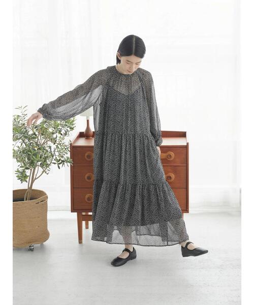 AMERICAN HOLIC(アメリカンホリック)の「Flowerティアードマキシワンピース(ワンピース・レディース・その他14/ブルー系その他・L/M)」の2枚目の写真