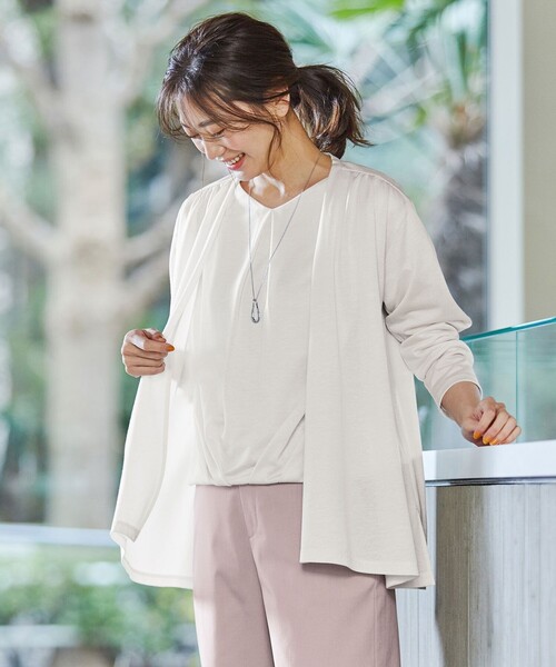 J.PRESS Ladies(J.プレス レディス)の「【WEB限定カラーあり・接触冷感・UVケア】レーヨンジャージー カーディガン(カーディガン/ボレロ・レディース・ネイビー系/ライトグリーン系/ホワイト系/ベージュ系/ライトグレー系・SMALL)」の4枚目の写真