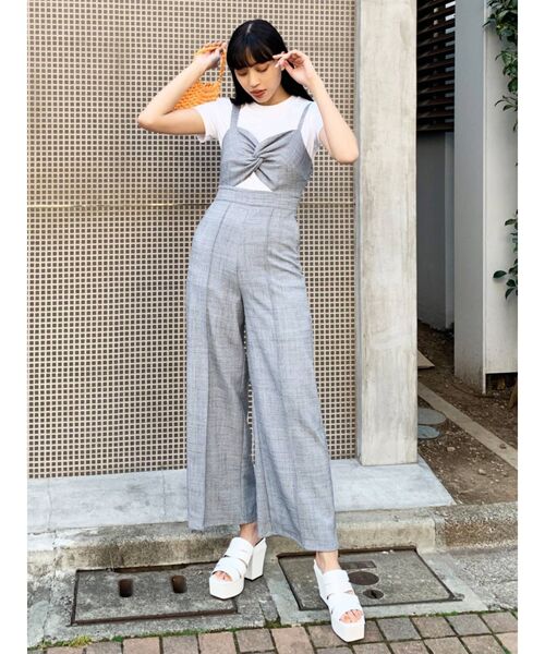 EMODA（エモダ）の「アシンメトリーツイストオールインワン（つなぎ/オールインワン・レディース・アイボリー/グレー/ブラック・FREE）」の8枚目の写真