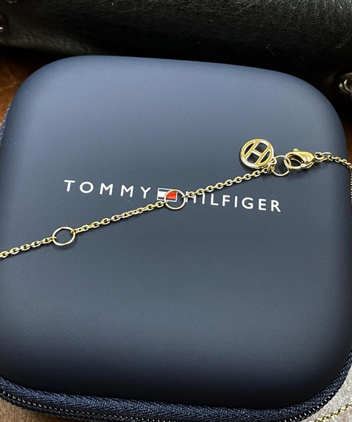 TOMMY HILFIGER(トミーヒルフィガー)の「【Tommy Hilfiger/トミーヒルフィガー】ネックレス ロゴ クリスタルサークル ペンダント / ゴールド(ネックレス・レディース・ゴールド・FREE)」の5枚目の写真