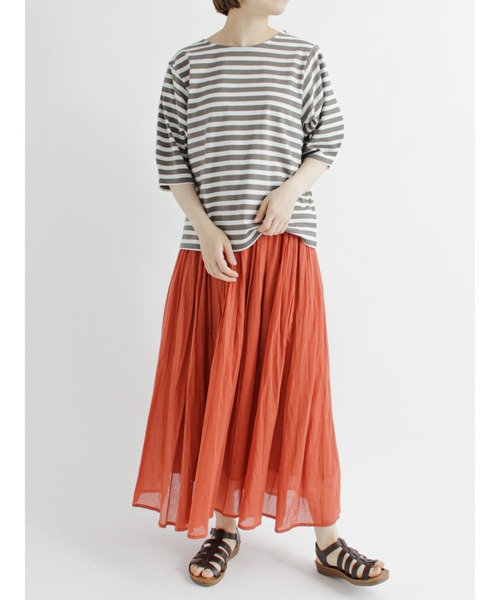 Samansa Mos2 blue(サマンサモスモスブルー)の「ボイルギャザースカート(スカート・レディース・イエロー/オレンジ/ブルー/グリーン/チャコール・フリ-)」の6枚目の写真