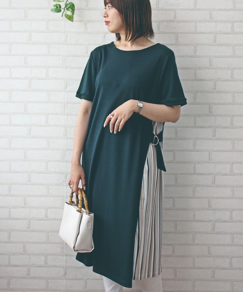 BELLUNA PLUS(ベルーナ)の「プリーツ使いワンピース(ワンピース・レディース・ブラック/ネイビー/グリーン・X-LARGE/MEDIUM/LARGE)」の1枚目の写真
