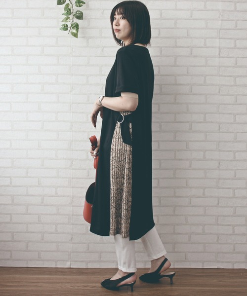 BELLUNA PLUS(ベルーナ)の「プリーツ使いワンピース(ワンピース・レディース・ブラック/ネイビー/グリーン・X-LARGE/MEDIUM/LARGE)」の5枚目の写真