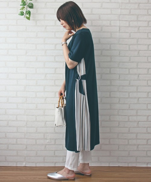 BELLUNA PLUS(ベルーナ)の「プリーツ使いワンピース(ワンピース・レディース・ブラック/ネイビー/グリーン・X-LARGE/MEDIUM/LARGE)」の8枚目の写真