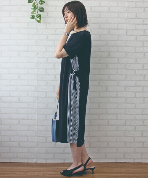 BELLUNA PLUS(ベルーナ)の「プリーツ使いワンピース(ワンピース・レディース・ブラック/ネイビー/グリーン・X-LARGE/MEDIUM/LARGE)」の10枚目の写真