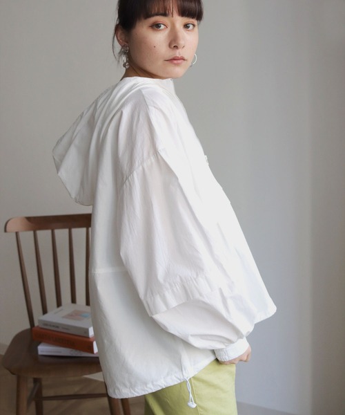 HER CLOSET(ハークローゼット)の「【shemoshelly】アノラックシャツブラウス(シャツ/ブラウス・レディース・ブラック/オフホワイト/ライトベージュ・M)」の17枚目の写真