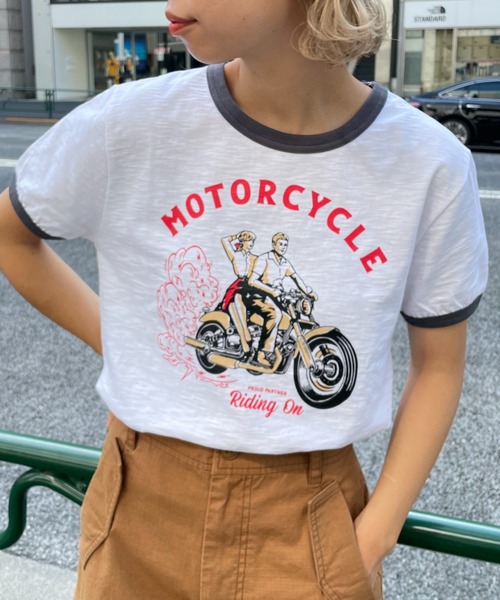 CIAOPANIC(チャオパニック)の「ヴィンテージライクリンガーTシャツ(Tシャツ/カットソー・レディース・チャコールグレー/グリーン・FREE)」の5枚目の写真