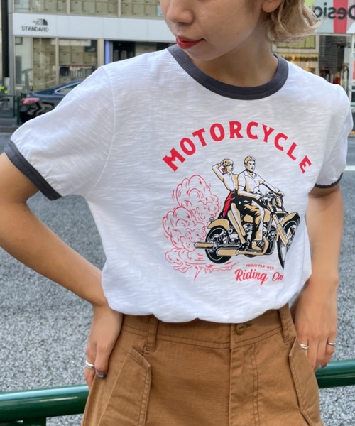 CIAOPANIC(チャオパニック)の「ヴィンテージライクリンガーTシャツ(Tシャツ/カットソー・レディース・チャコールグレー/グリーン・FREE)」の8枚目の写真