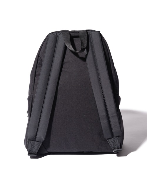 2025春の新作 glamb（グラム）の「Grungy (glamb×EASTPAK Pak'r Padded スケートボード