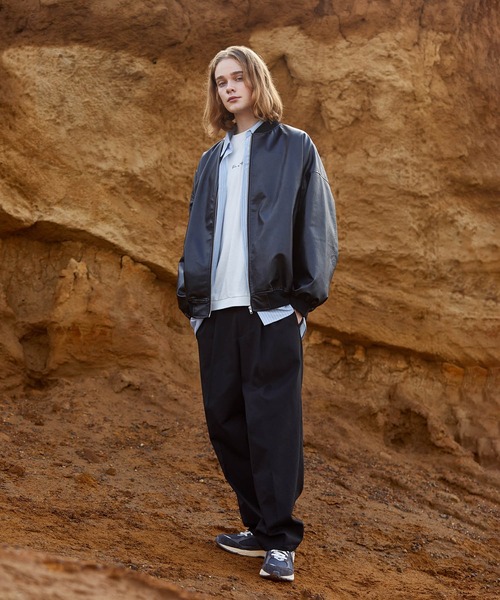 JUNRED（ジュンレッド）の「マシュマロスウェード / PUレザー ルーズMA-1ブルゾン（MA-1・メンズ・ブラック/チャコールグレー・S/M/L）」の5枚目の写真