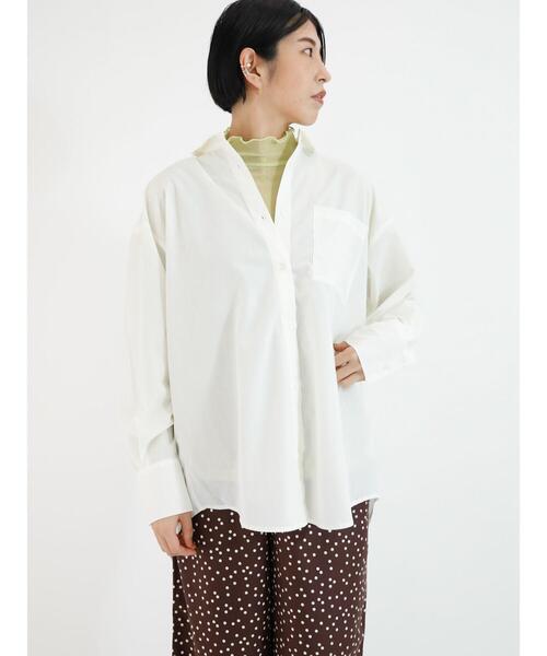 Lugnoncure(ルノンキュール)の「タイプライターレギュラーカラーシャツ(シャツ/ブラウス・レディース・ネイビー/オフホワイト/モカ・フリ-)」の4枚目の写真